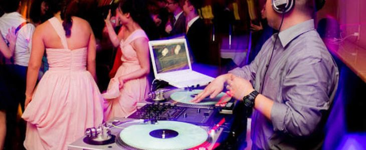 How To Become A Wedding Dj: Step-By-Step Guide